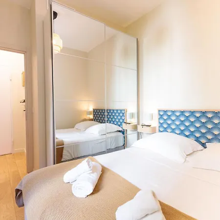 La Bleone By Halldis Cannes